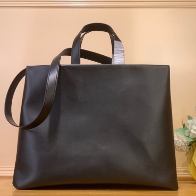 Louis Vuitton - Shopper Medium Handbag M13979 – Black LV Packaging Leather Tote