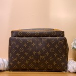 Louis Vuitton Discovery Cargo Backpack M25979 Vintage Monogram