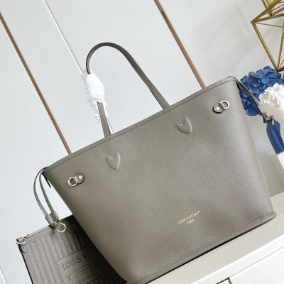Louis Vuitton - Neverfull Inside Out M11946 Light Green Medium Handbag