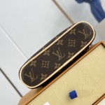Louis Vuitton M83079 Nice Beauty Pouch – Monogram Canvas with VVN Handles & Vuittonite Lining