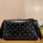 Louis Vuitton Speedy P9 Bandoulière 25 M24425 - Brown Crocodile-Embossed Leather Handbag with Monogram
