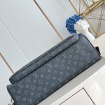 Louis Vuitton Weekender M11512 Monogram Eclipse Canvas Handbag