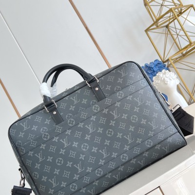 Louis Vuitton - Weekender M11512 Monogram Eclipse Canvas Handbag