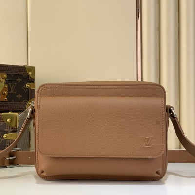 Louis Vuitton - Boarding Messenger Bag M25981 Business