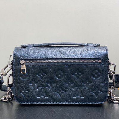 Louis Vuitton - Pochette Métis East West M26456 in Monogram Empreinte Leather