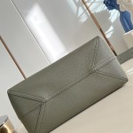 Louis Vuitton Verso Hobo Handbag LV Touch Leather
