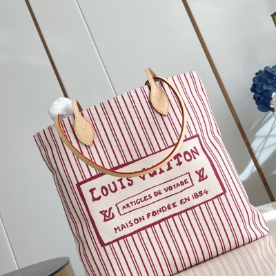 Louis Vuitton - Carry It M15121 Bag Travels With Grace Coddington