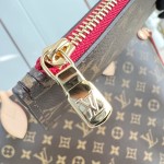 Louis Vuitton Neverfull GM in Damier Ebene with cowhide leather trims and adjustable side straps