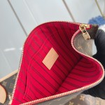 Louis Vuitton Neverfull GM in Damier Ebene with cowhide leather trims and adjustable side straps