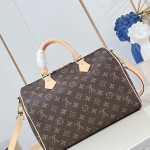 Louis Vuitton M46980 Speedy Bandoulière 30 in Monogram canvas with steel hardware