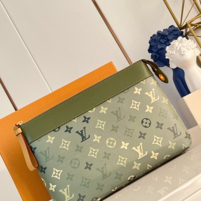 Louis Vuitton - M26970 Pochette Voyage Souple Monogram Eclipse Clutch