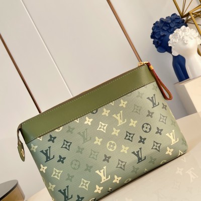 Louis Vuitton - M26970 Pochette Voyage Souple Monogram Eclipse Clutch