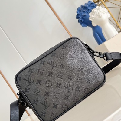 Louis Vuitton - M26783 Nil Crossbody Bag Monogram Midnight Coated Canvas