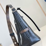 Louis Vuitton M28160 Vibe Carryall East West soft lambskin monogram bag