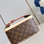 Louis Vuitton M15350 Cruiser Toiletry Bag in Monogram Canvas with Top Handle