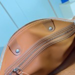 Louis Vuitton Speedy P9 Bandoulière 25 Monogram leather handbag N89119 with polished metal hardware and lambskin lining