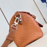 Louis Vuitton Speedy P9 Bandoulière 25 Monogram leather handbag N89119 with polished metal hardware and lambskin lining