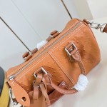 Louis Vuitton Speedy P9 Bandoulière 25 Monogram leather handbag N89119 with polished metal hardware and lambskin lining