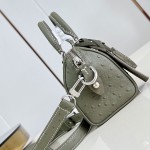 Louis Vuitton Speedy P9 Bandoulière 18 ostrich embossed leather handbag N89151 with polished metal hardware and lambskin lining
