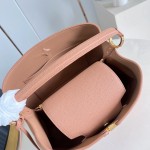 Louis Vuitton Capucines Souple Large M26259 smooth leather handbag with top handles and removable shoulder strap