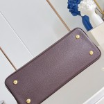 Louis Vuitton Capucines Souple Large M26259 smooth leather handbag with top handles and removable shoulder strap
