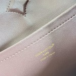 Louis Vuitton Capucines Souple Large M26259 smooth leather handbag with top handles and removable shoulder strap