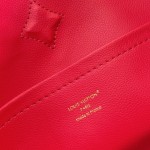 Louis Vuitton Capucines Souple Large M26259 smooth leather handbag with top handles and removable shoulder strap