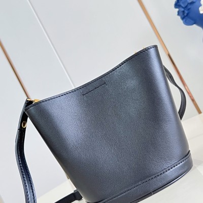 Louis Vuitton - Mini Hobo M27260 Smooth Leather Handbag