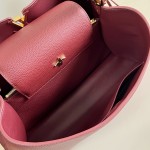 Louis Vuitton Capucines Souple Large M26259 smooth leather handbag with top handles and removable shoulder strap