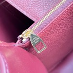 Louis Vuitton Capucines Souple Large M26259 smooth leather handbag with top handles and removable shoulder strap
