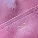 Louis Vuitton Capucines Souple Large M26259 smooth leather handbag with top handles and removable shoulder strap