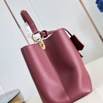 Louis Vuitton Capucines Souple Large M26259 smooth leather handbag with top handles and removable shoulder strap
