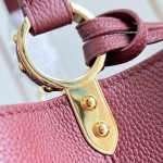 Louis Vuitton Capucines Souple Large M26259 smooth leather handbag with top handles and removable shoulder strap