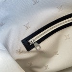 Louis Vuitton Vagabond Hobo M28392 soft tanned leather shoulder bag with an adjustable woven strap, padlock, and LV Blason jacquard lining