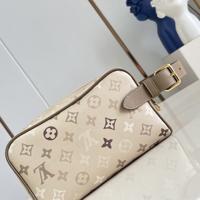 Louis Vuitton - Locker Dopp Kit M29426 Monogram Surplus Canvas Toiletry Bag