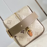  Louis Vuitton Locker Dopp Kit M29426 Monogram Surplus Canvas Toiletry Bag with Embossed Monogram Pattern