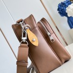 Louis Vuitton Nil M27999 soft leather bag with adjustable shoulder strap and LV Blason jacquard lining
