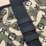 Louis Vuitton-style Takashi Murakami M95783 camouflage Monogram tote bag with spacious interior