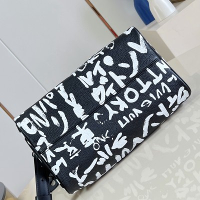 Louis Vuitton - Speedy P9 Bandoulière 30 M26175 Graffiti Monogram Leather Bag by Nigo