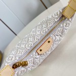 Louis Vuitton Pochette Hills M29879 Monogram Emblème jacquard handbag with cowhide leather trim