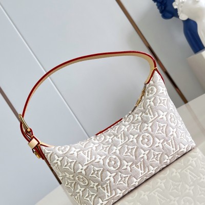 Louis Vuitton - Pochette Hills M29879 Monogram Emblème Jacquard Handbag