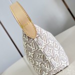 Louis Vuitton Pochette Hills M29879 Monogram Emblème jacquard handbag with cowhide leather trim