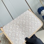  Louis Vuitton Neverfull MM M2A381 Monogram Emblème jacquard canvas tote bag with cowhide leather trim
