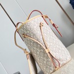  Louis Vuitton Neverfull MM M2A381 Monogram Emblème jacquard canvas tote bag with cowhide leather trim