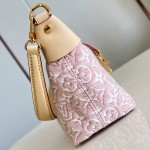 Louis Vuitton Pochette Mia Monogram Emblème Handbag M2A382 22 x 14.5 x 8 cm